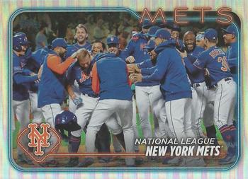 2024 Topps #557 New York Mets Rainbow Foil