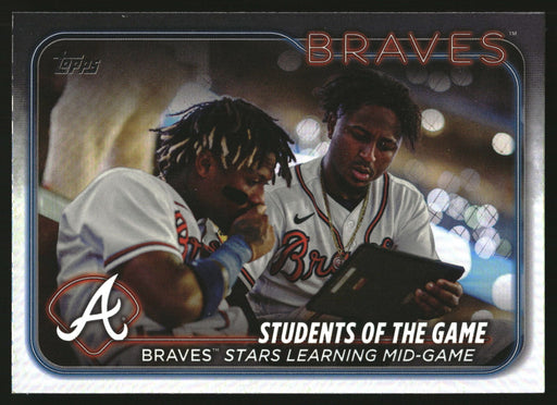 2024 Topps #70 Students of the Game: Braves Stars Learning Mid-Game Rainbow Foil