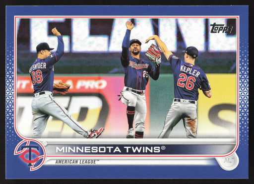 2022 Topps #435 Minnesota Twins Royal Blue