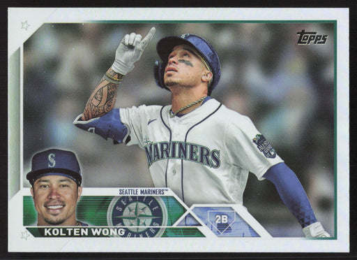 2023 Topps #407 Kolten Wong Rainbow Foil